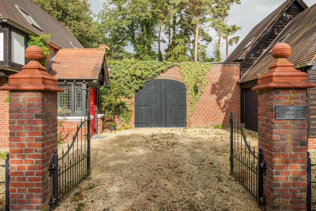 Beautiful English Villa With Hottub Zuidwolde  Buitenkant foto