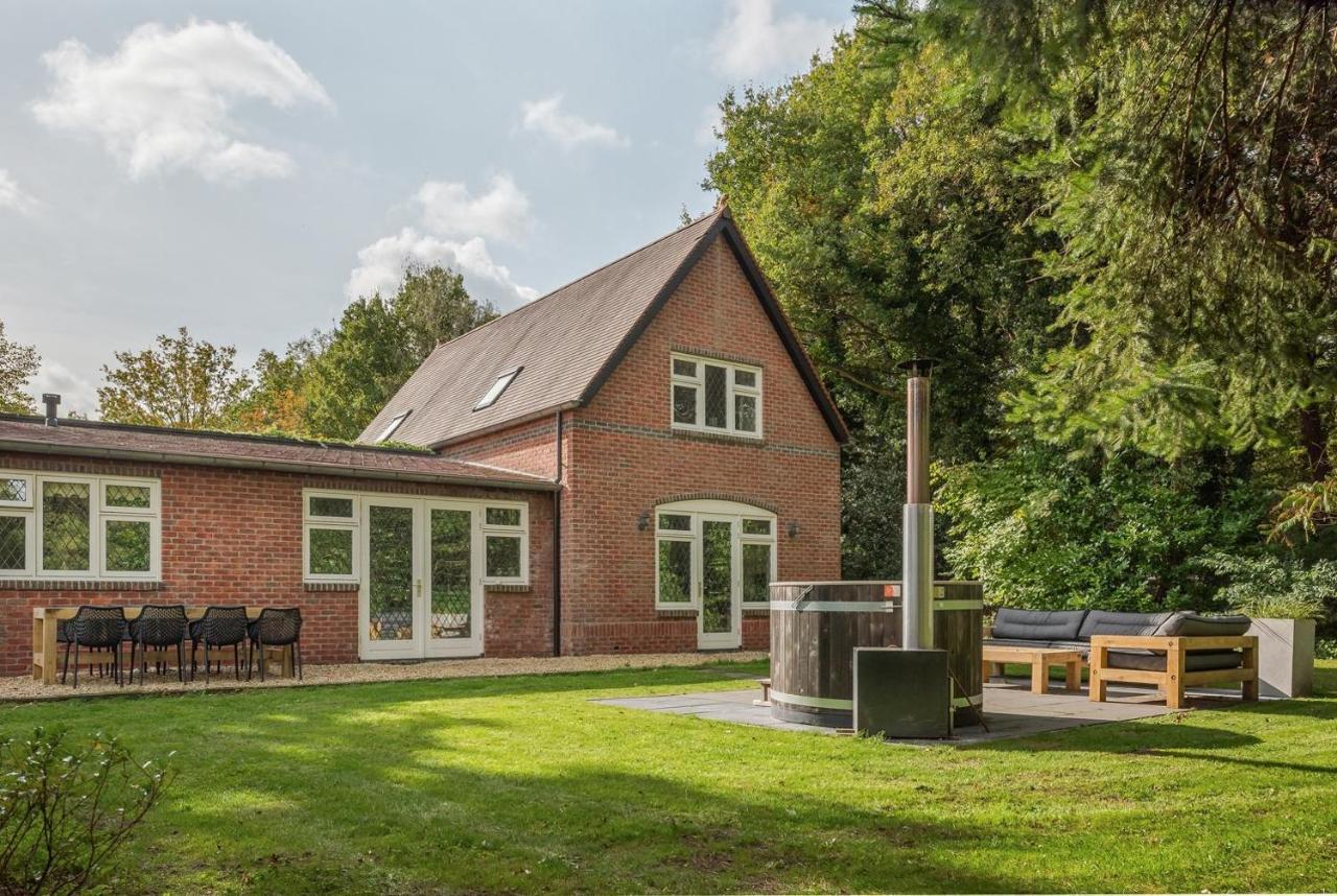 Beautiful English Villa With Hottub Zuidwolde  Buitenkant foto